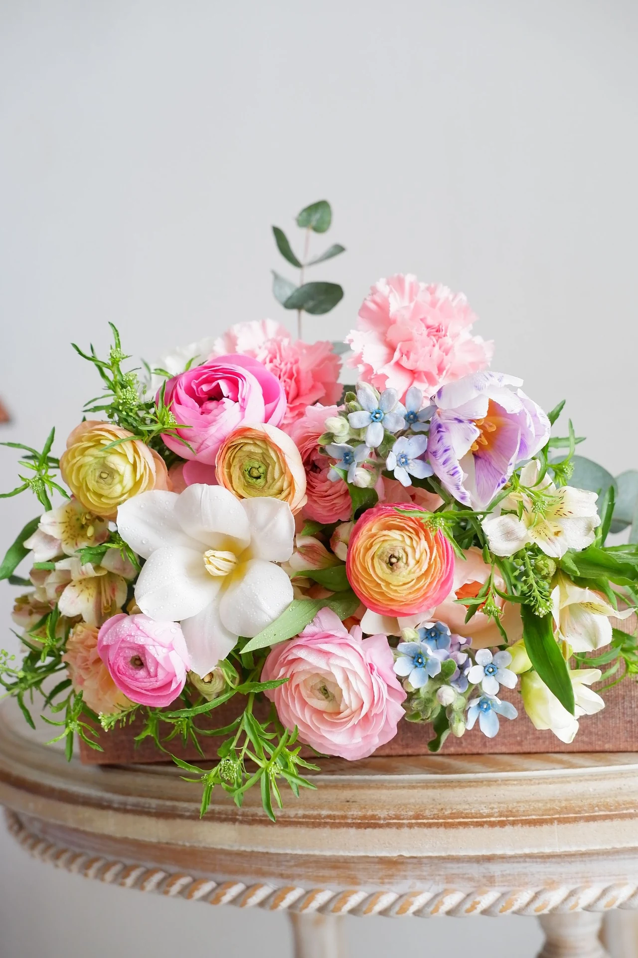 Luxury flower bouquet for delivery in El Jadida